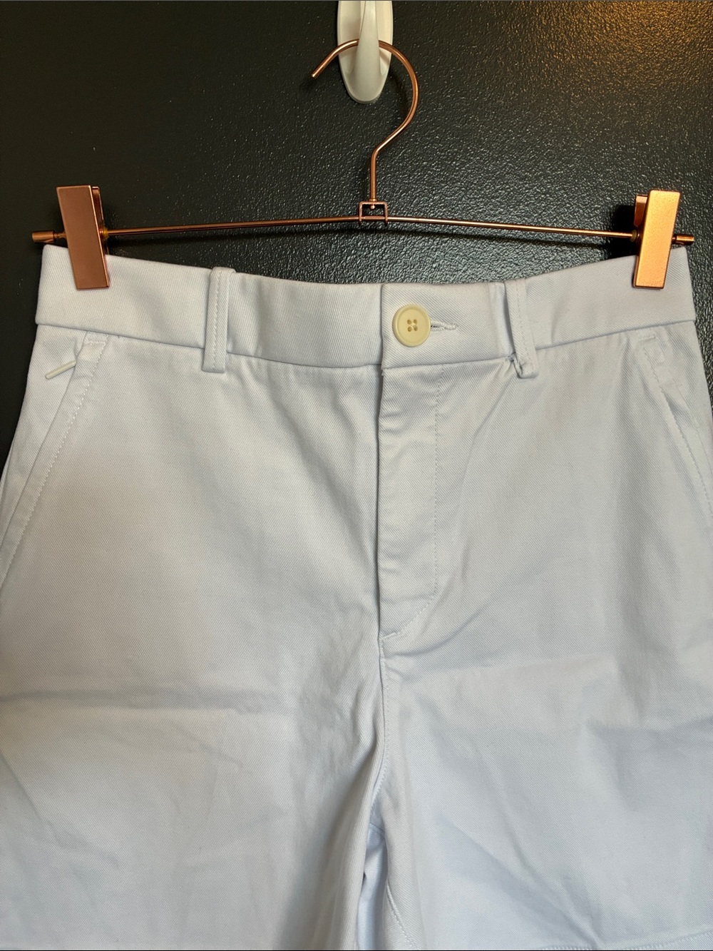 SPANX supersmooth™ Stretch Twill Shorts White flat front Sz S - Picture 7 of 11